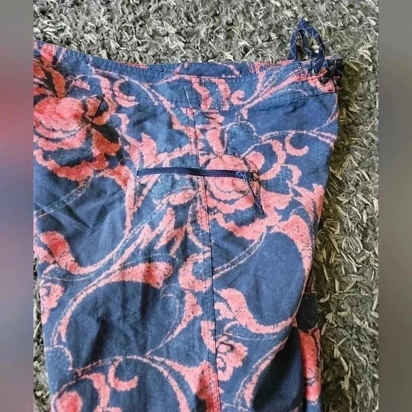 Patagonia board shorts - Picture 3 of 5